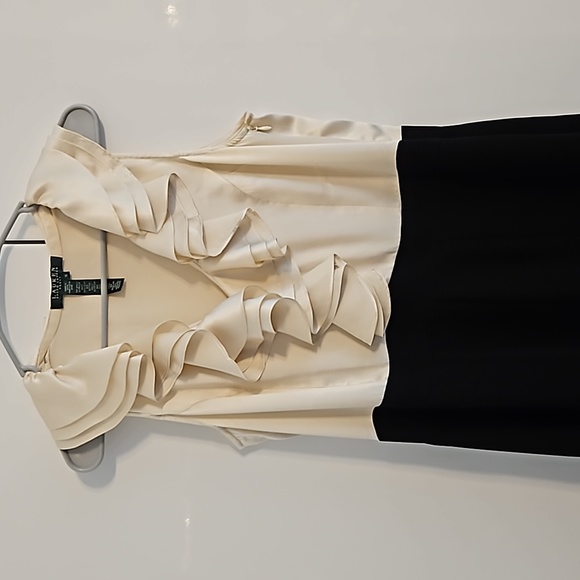 Ralpf Lauren evening dress with pure silk top. Gorgeous fringes. Size 12. - Picture 4 of 15